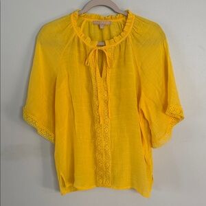 Hope and Harlow Sunny Yellow Women's Blouse with Crochet Trim